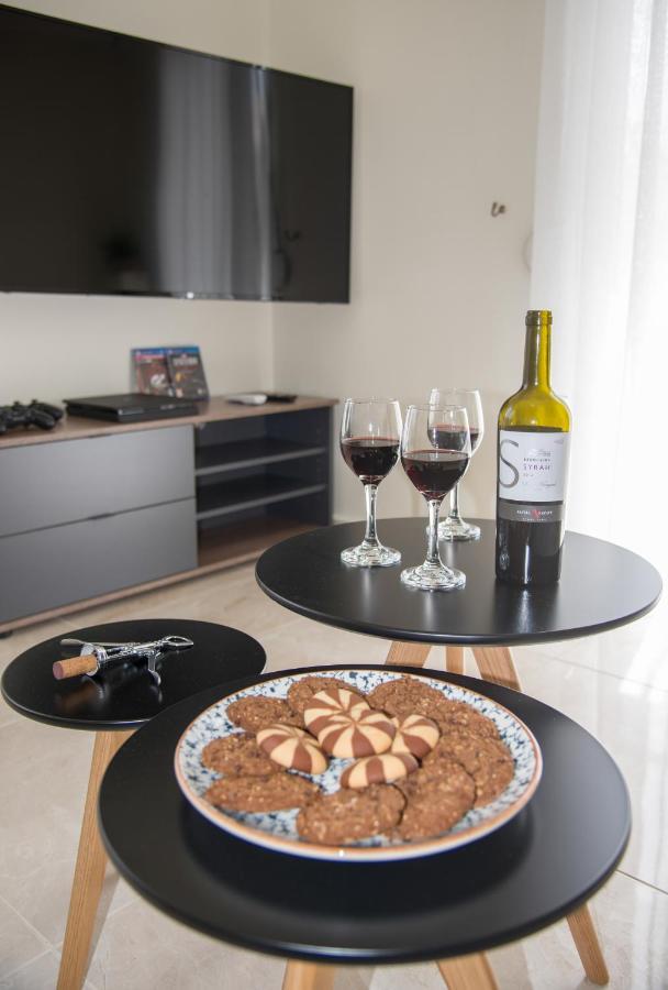 Center Manolia Dream 3 Bedroom Apartment 100M Away From The Beach Chrissi Akti Chania Exterior foto
