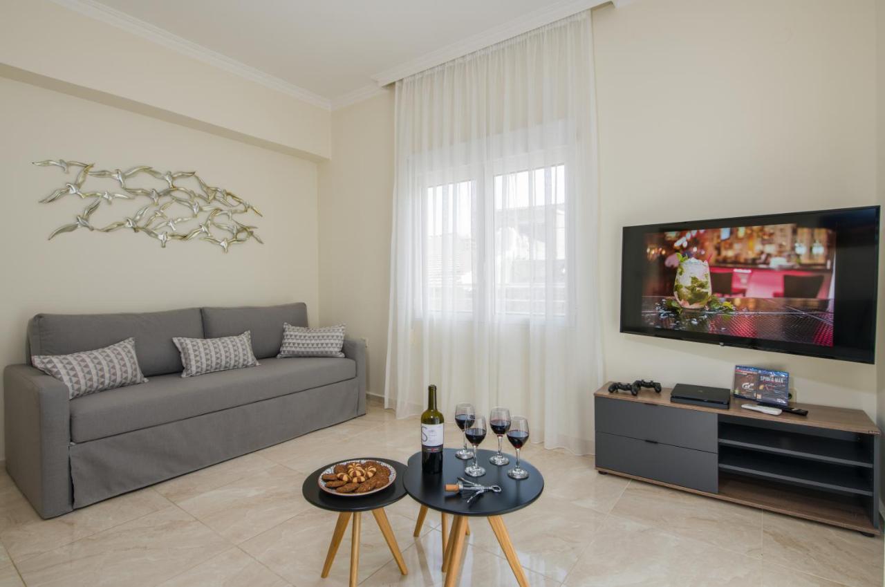 Center Manolia Dream 3 Bedroom Apartment 100M Away From The Beach Chrissi Akti Chania Exterior foto